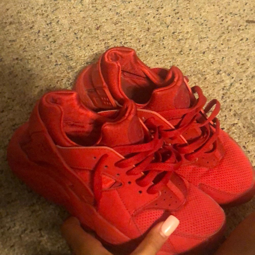 Red Huaraches